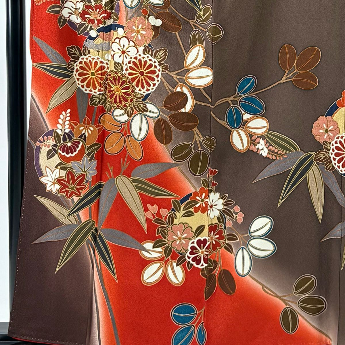 振袖禮服 身長161.5cm 袖長64cm M 雙層 菊花 花丸紋 金絲 金銀彩 朱 純蠶絲 秀品級