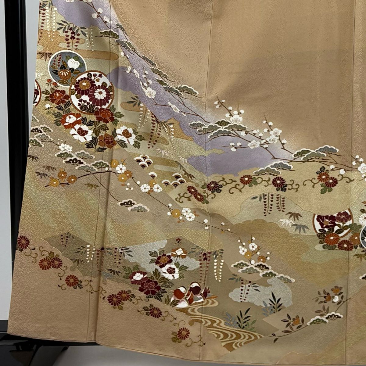 【美品】訪問服 身長164cm 袖長64.5cm M 雙層 落款あり 草花紋紋 松樹竹子梅花 金銀彩 淺茶 純蠶絲 秀品級