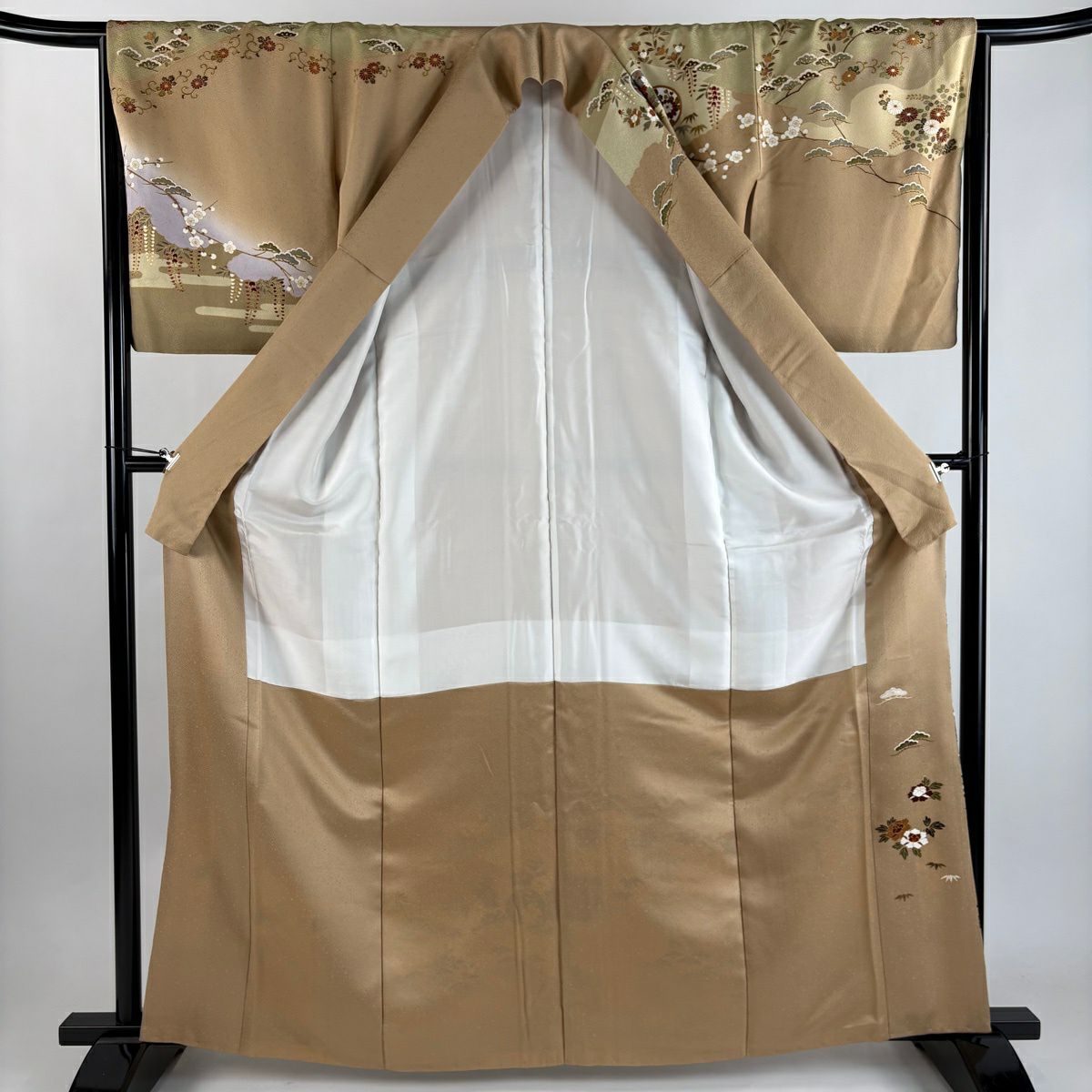 【美品】訪問服 身長164cm 袖長64.5cm M 雙層 落款あり 草花紋紋 松樹竹子梅花 金銀彩 淺茶 純蠶絲 秀品級