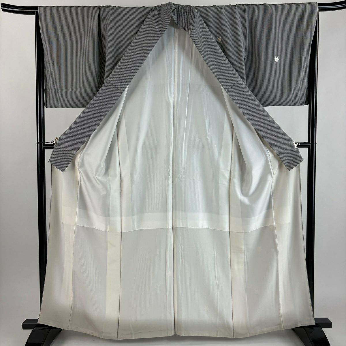 【美品】 付下 身長162.5cm 袖長67.5cm L 雙層 楓樹 縱條 刺繡 金線 黑灰 純蠶絲 優品級