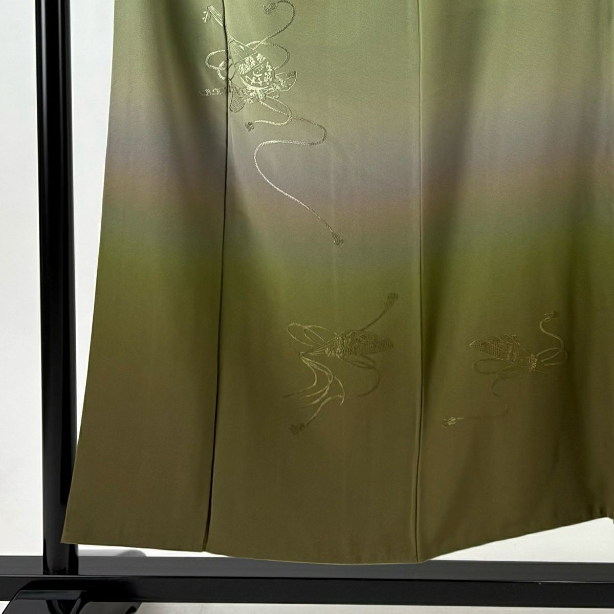 付下 身長151.5cm 袖長64.5cm M 雙層 和樂器 扇子子 刺繡 漸層 灰綠 純蠶絲 秀品級 一個紋