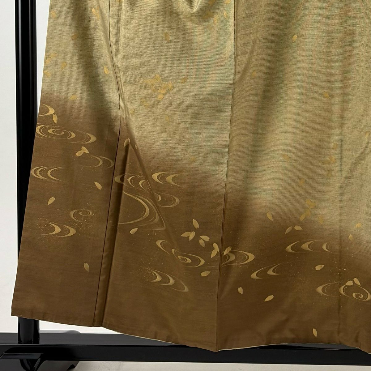 【美品】訪問服 身長156.5cm 袖長64cm M 雙層 紬織織 落款 花瓣 流水 金銀彩 漸層 米色 純蠶絲 優品級