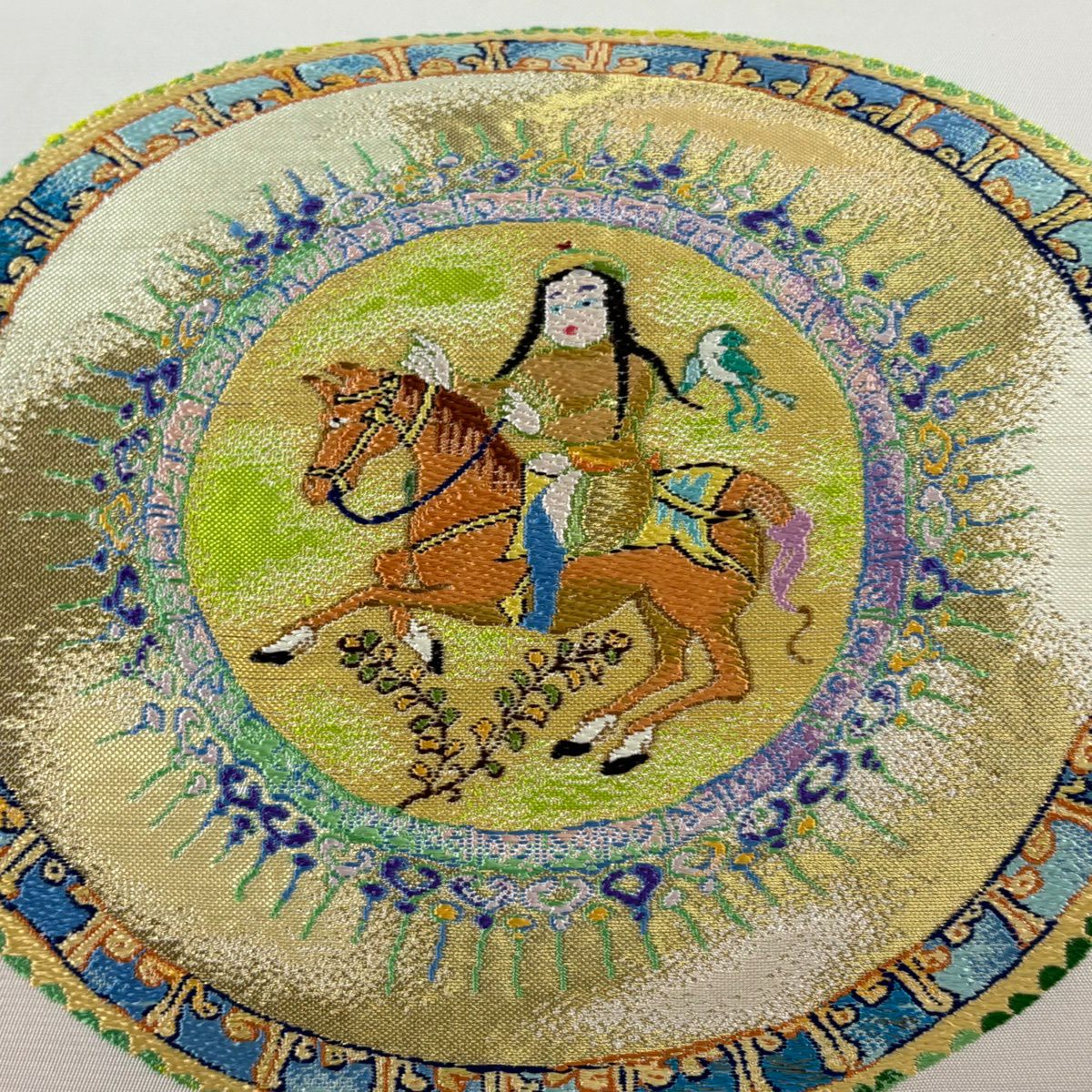 袋帶 逸品級 附有落款 龍村光翔 關西仕立 胡姬陶雅文 刺繡 金線 淺小豆色 大鼓圖案 純蠶絲