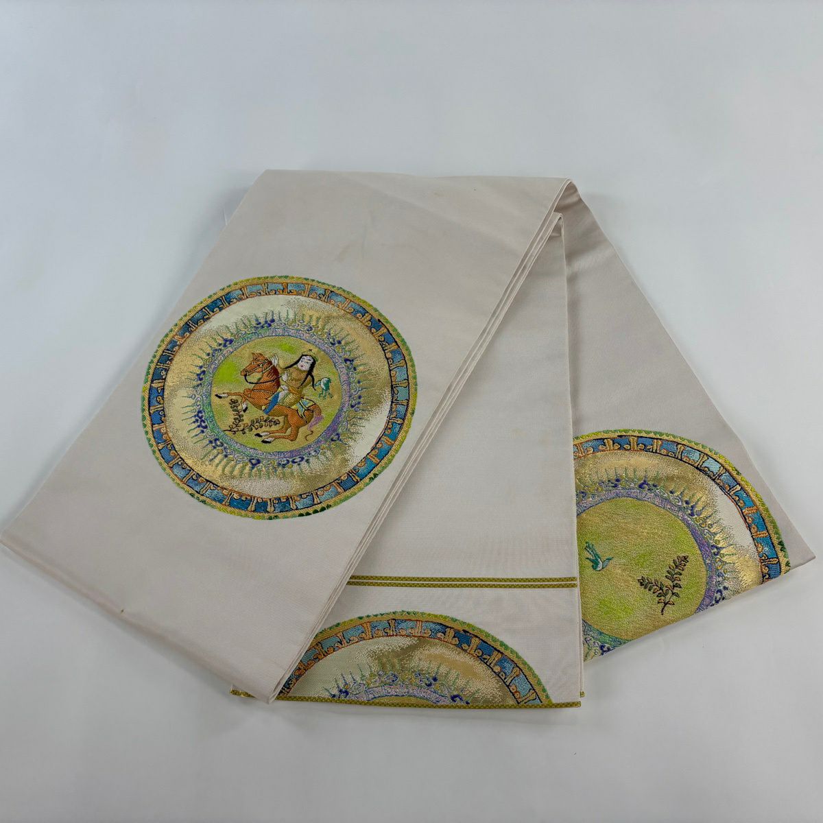 袋帶 逸品級 附有落款 龍村光翔 關西仕立 胡姬陶雅文 刺繡 金線 淺小豆色 大鼓圖案 純蠶絲