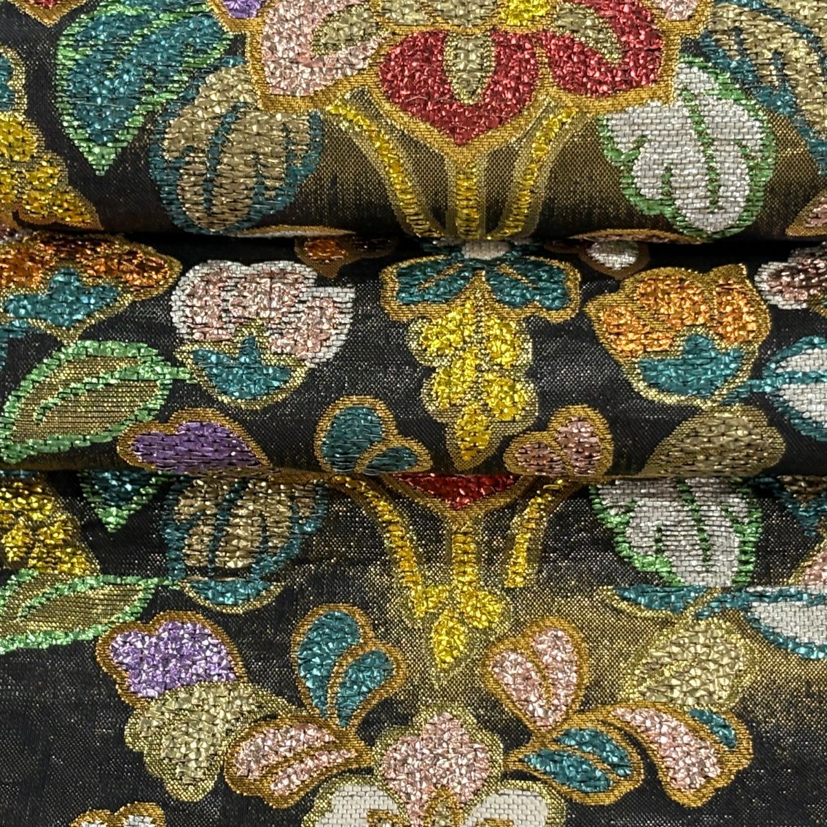 【美品】 袋帶 逸品級 草花紋紋 向鳥 金絲 金金箔 黑 六通 純蠶絲