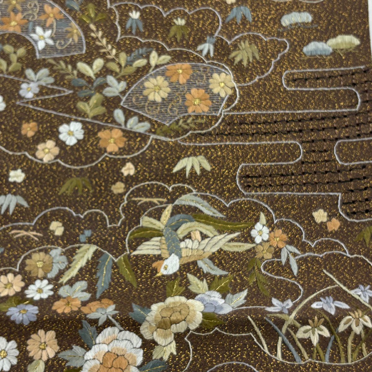 【美品】 袋帶 逸品級 扇子面 花鳥 刺繡 金糸 茶 六通 純蠶絲