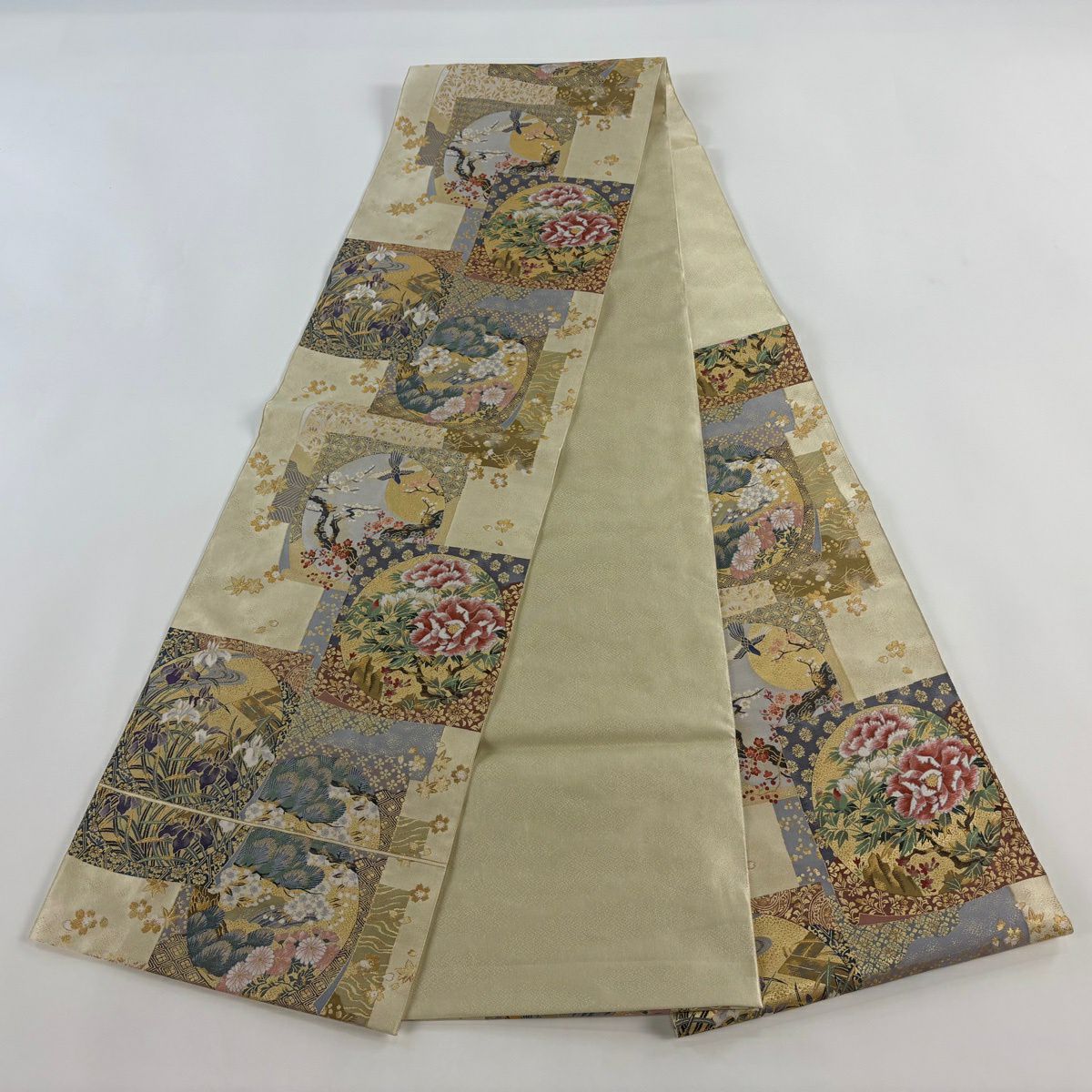 【美品】 袋帶 逸品級 となみ織物 落款あり 色紙 花鳥 金糸 金金箔 米色 六通 純蠶絲