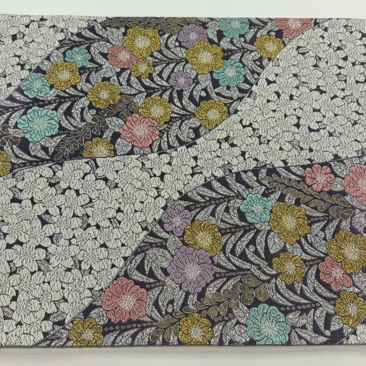 【美品】 袋帶 名品級 樱花 草花紋刺繡 金金箔 紫色 六通 純蠶絲