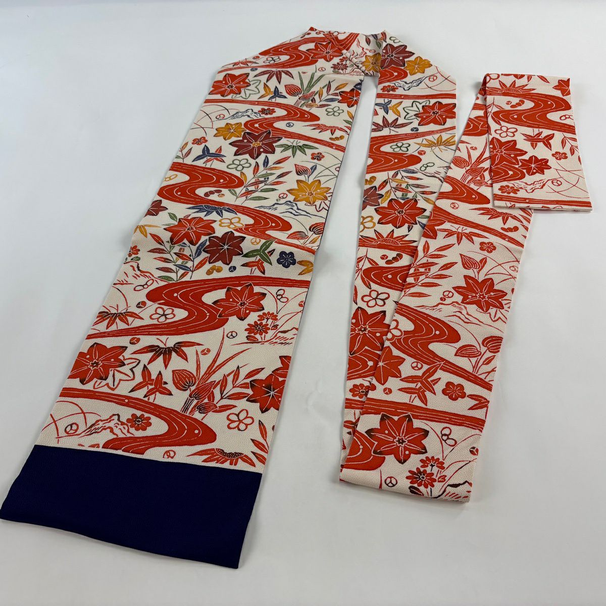 【美品】 名古屋帶 優品級 草花紋紋 流水圖案 絞織 乳白色 純蠶絲