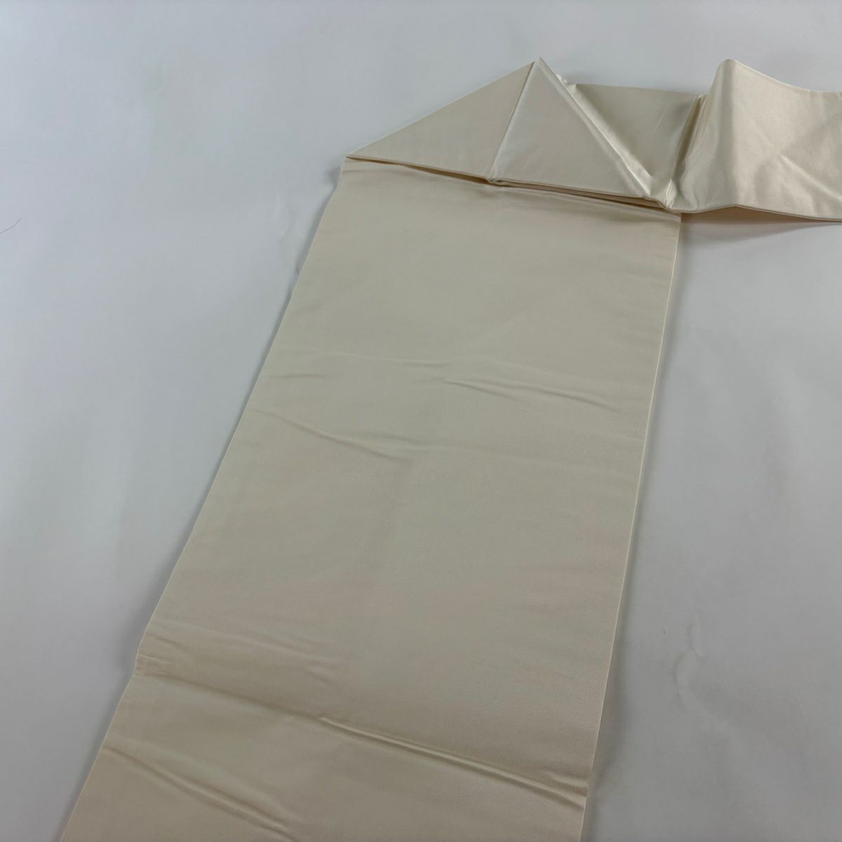【美品】 名古屋帶 優品級 椿 金銀糸 奶油色 純蠶絲