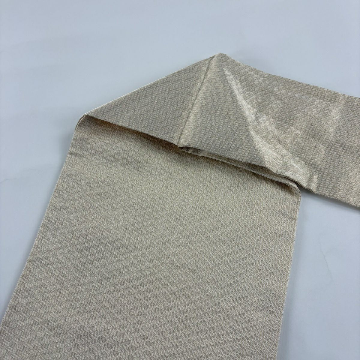 【美品】 名古屋帶 優品級 草花紋 花器 螺鈿 金銀彩 米色 純蠶絲