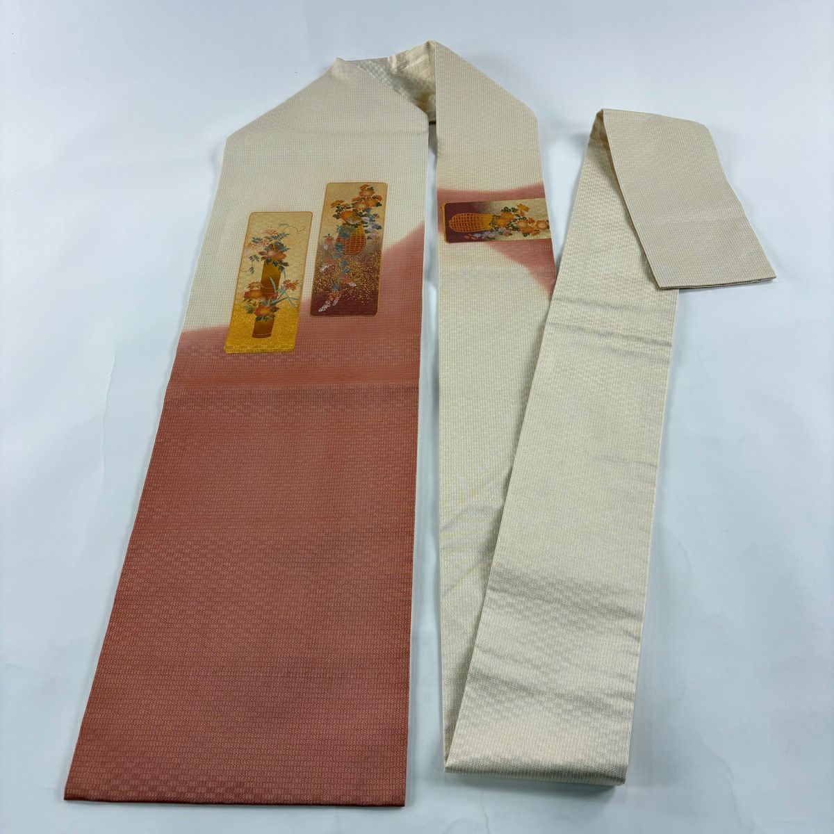 【美品】 名古屋帶 優品級 草花紋 花器 螺鈿 金銀彩 米色 純蠶絲