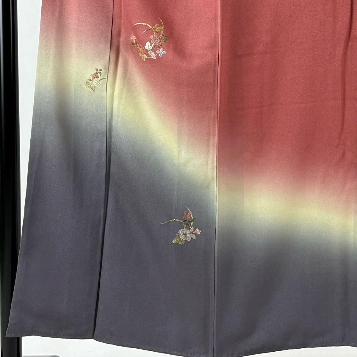 【美品】 付下 身長153cm 袖長63cm S 雙層 草花紋紋 裾暈染 金金箔 刺繡 粉紅 純蠶絲 優品級 一つ紋