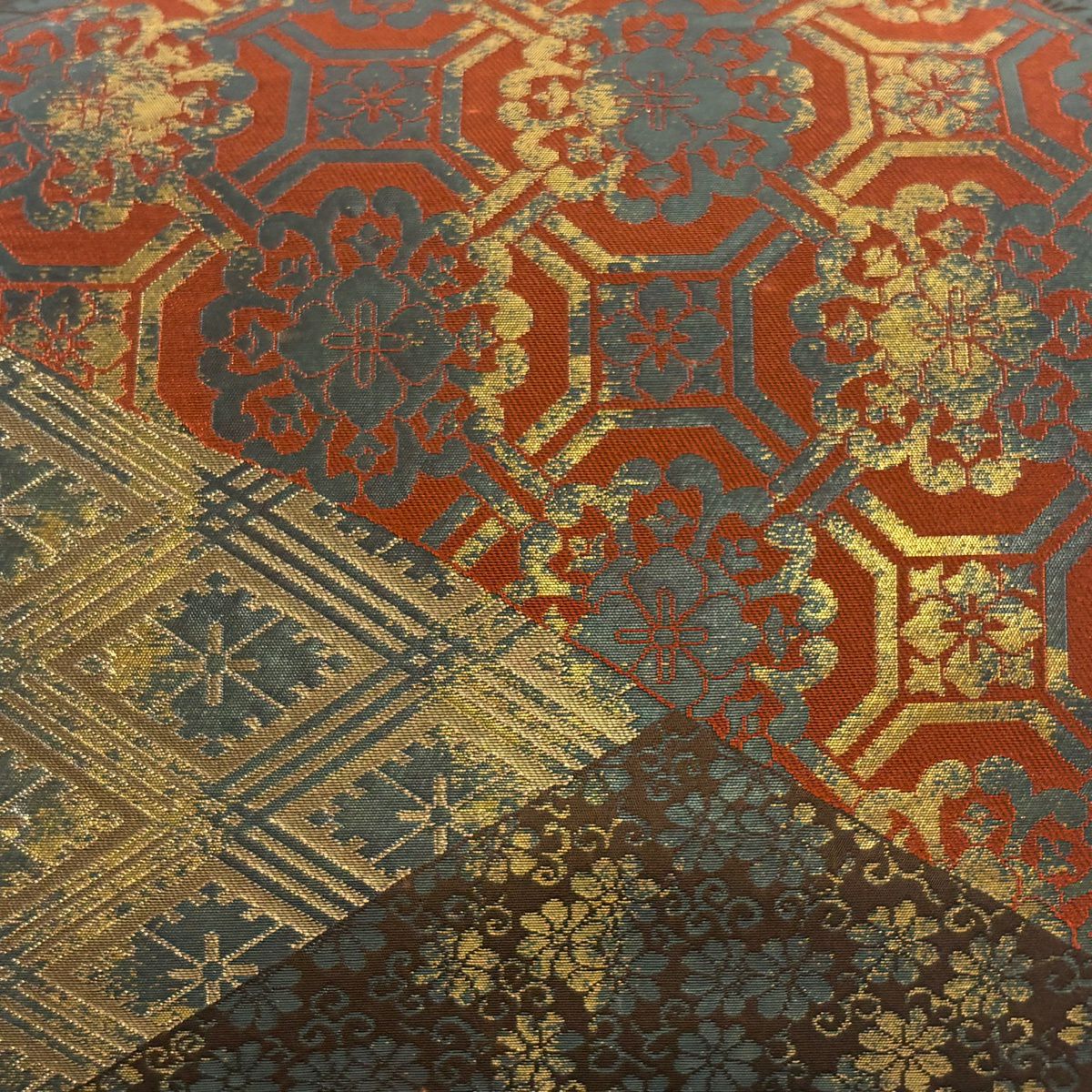 【美品】 袋帶 秀品級 服部織物 落款あり 琥珀錦 手工藝 蜀江文 花唐草紋 金絲 金金箔 焦茶 六通 純蠶絲