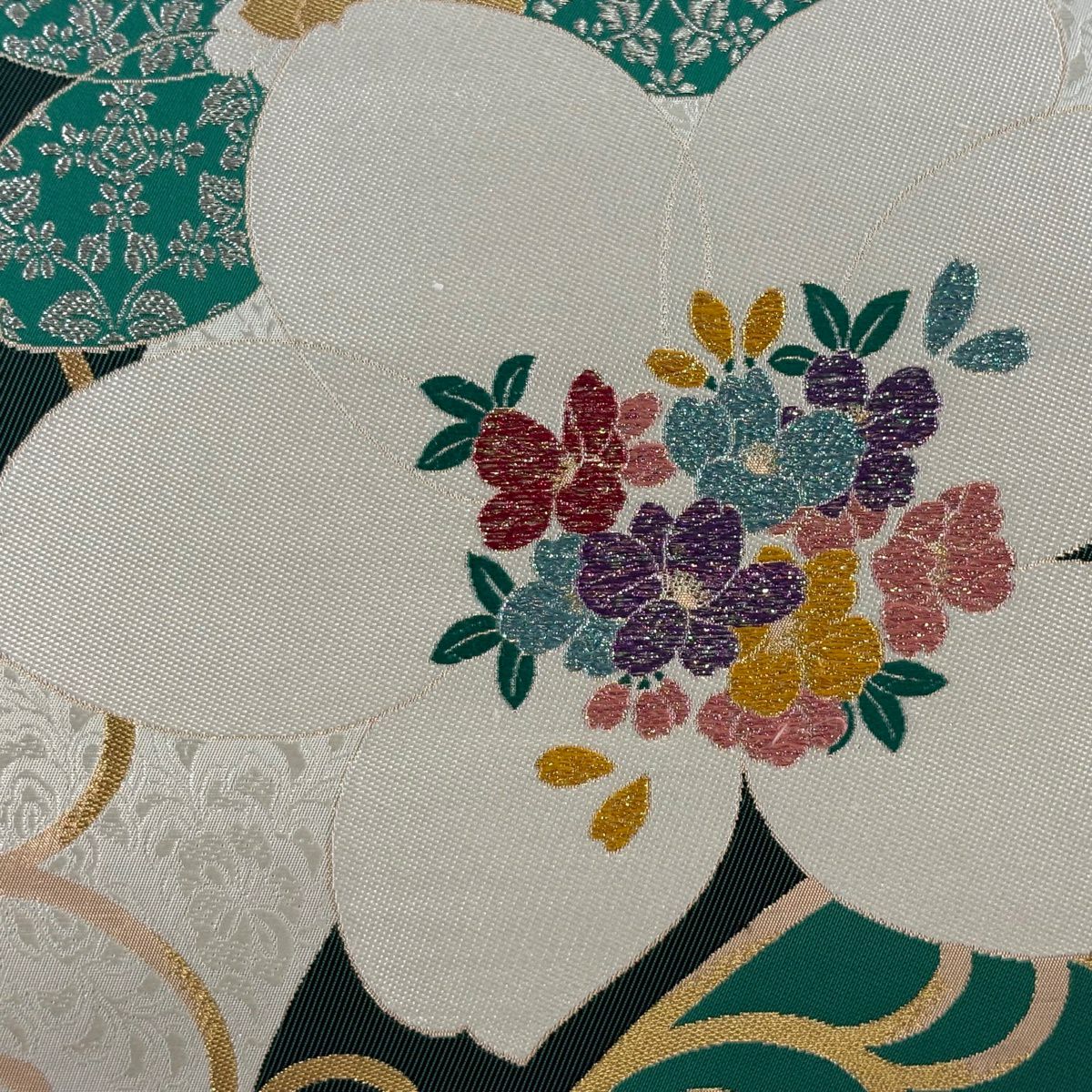【美品】 袋帶 秀品級 振袖禮服禮服用 草花紋 花唐草紋 金銀彩 金金箔 綠 六通 純蠶絲