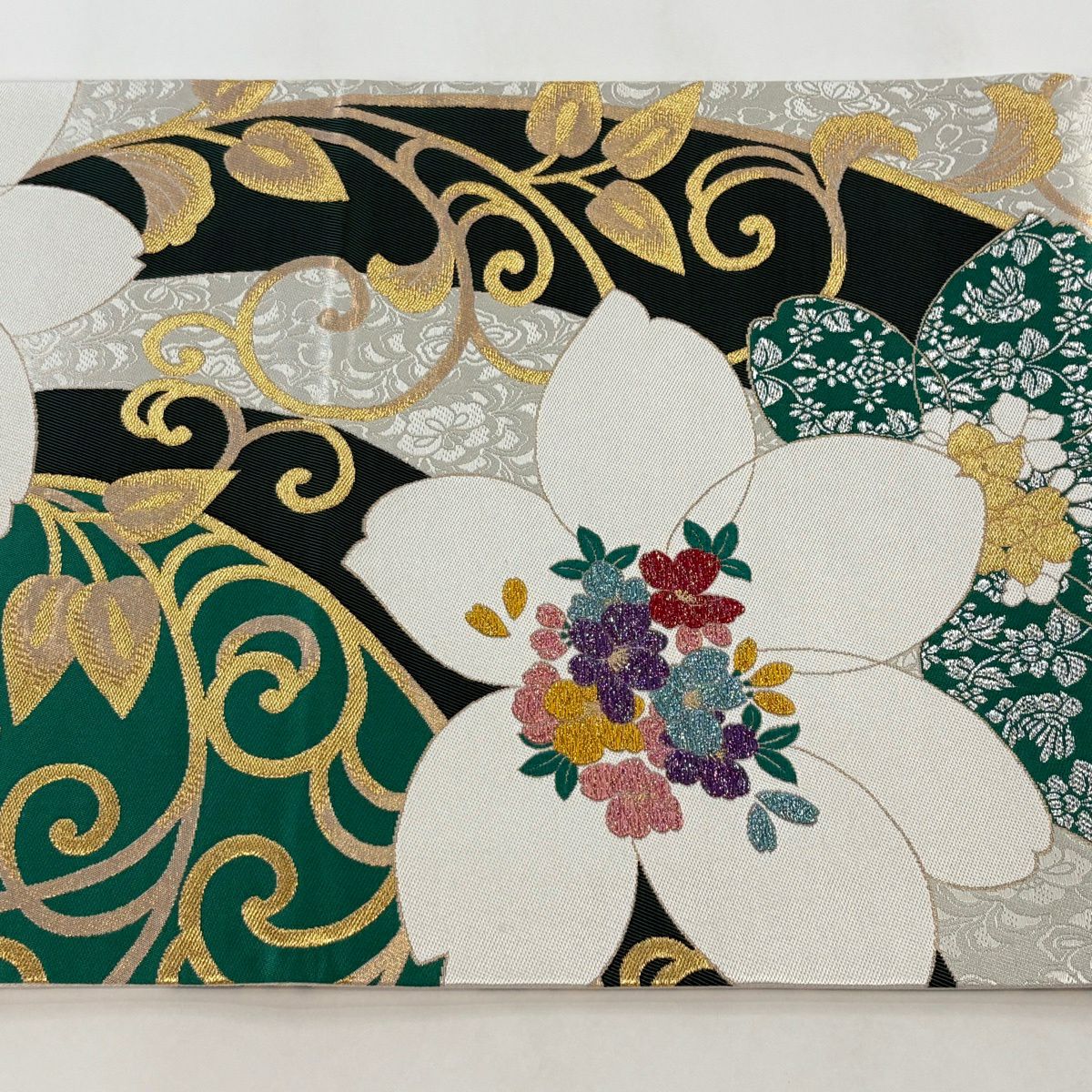 【美品】 袋帶 秀品級 振袖禮服禮服用 草花紋 花唐草紋 金銀彩 金金箔 綠 六通 純蠶絲