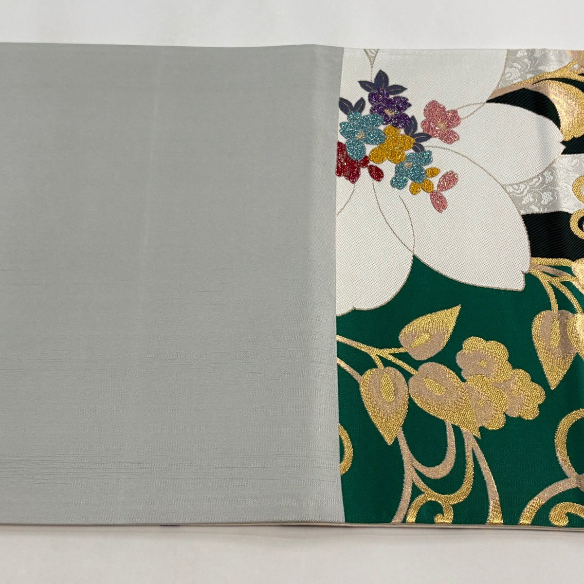 【美品】 袋帶 秀品級 振袖禮服禮服用 草花紋 花唐草紋 金銀彩 金金箔 綠 六通 純蠶絲