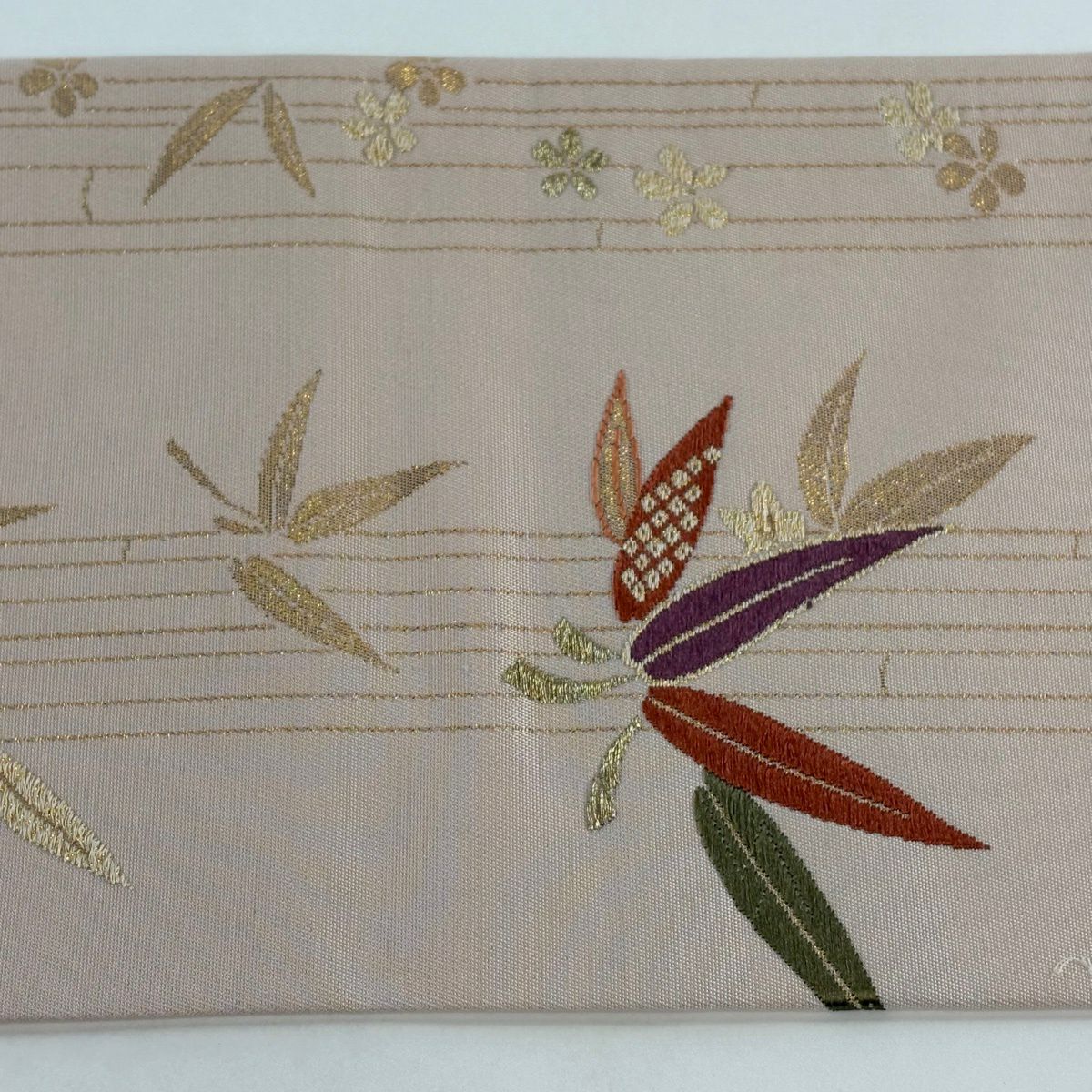 【美品】名古屋帶 秀品級 竹子葉 梅花花 金絲刺繡 淺粉色 純蠶絲