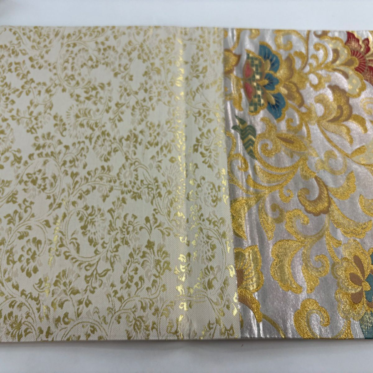 【美品】 袋帶 秀品級 花唐草紋 金金箔 唐織 銀 六通 純蠶絲