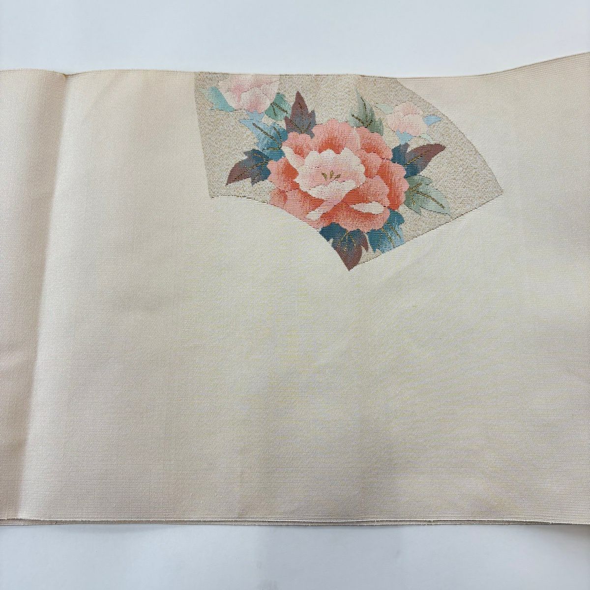 名古屋帶 秀品級 松樹葉仕立 八寸名古屋帶 扇子面 草花紋 金銀彩 奶油色 純蠶絲