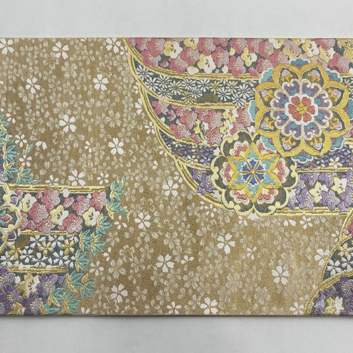 【美品】 袋帶 秀品級 華紋 草花紋 金絲 金金箔 金色 六通 純蠶絲