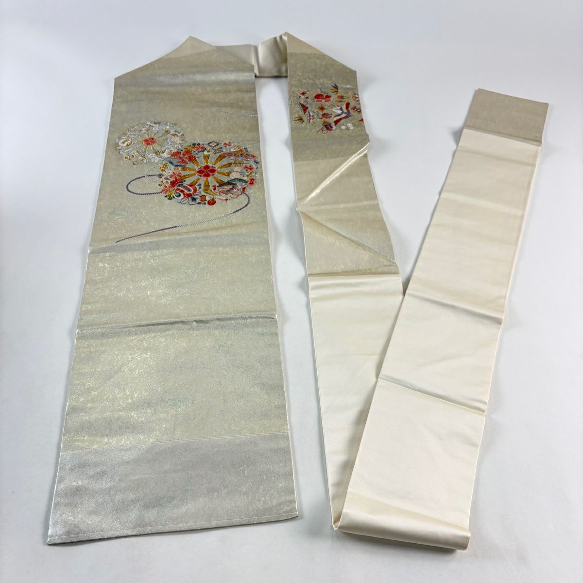 名古屋帶 秀品級 關西仕立 寶盡くし 花菱 刺繡 金銀彩 銀色 純蠶絲