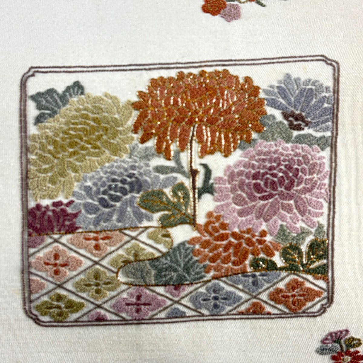 袋帶 秀品級 菊花花 霞 相良刺繡 金線 奶油色 大鼓圖案 純蠶絲