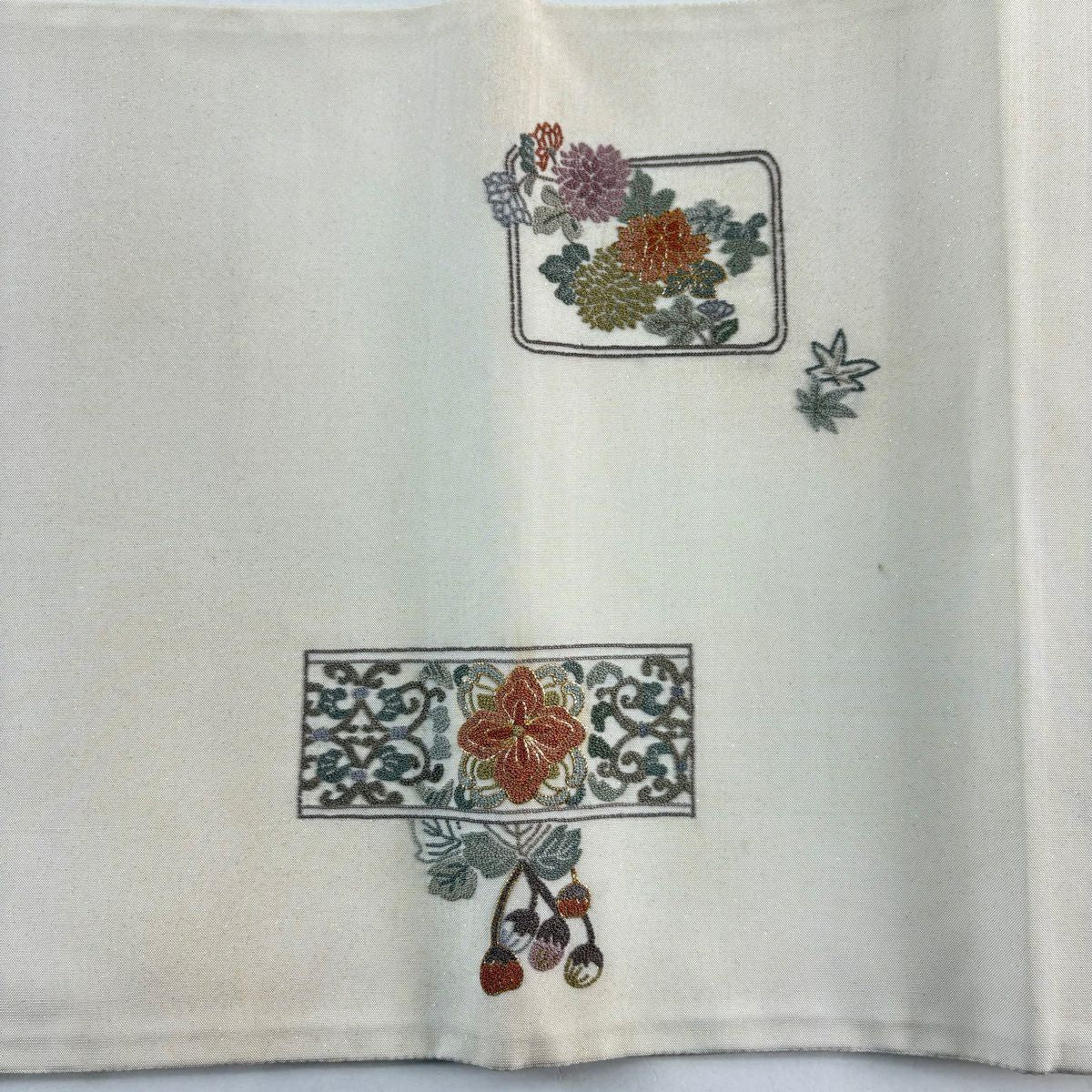 袋帶 秀品級 菊花花 霞 相良刺繡 金線 奶油色 大鼓圖案 純蠶絲