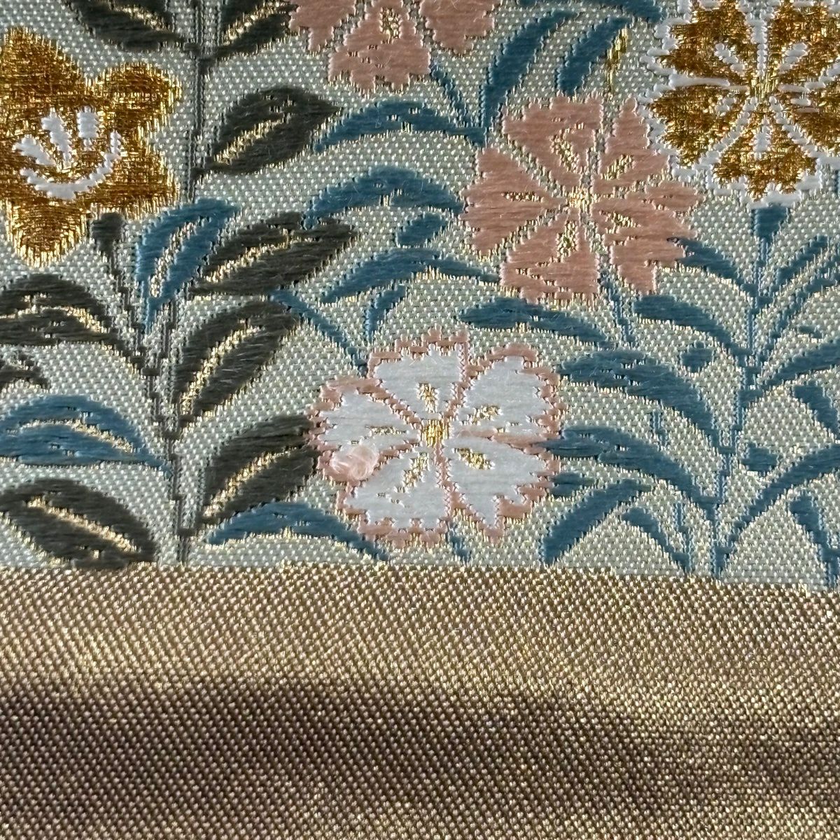 【美品】 袋帶 秀品級 秋草 ヱ霞 金絲 唐織 淺綠 六通 純蠶絲