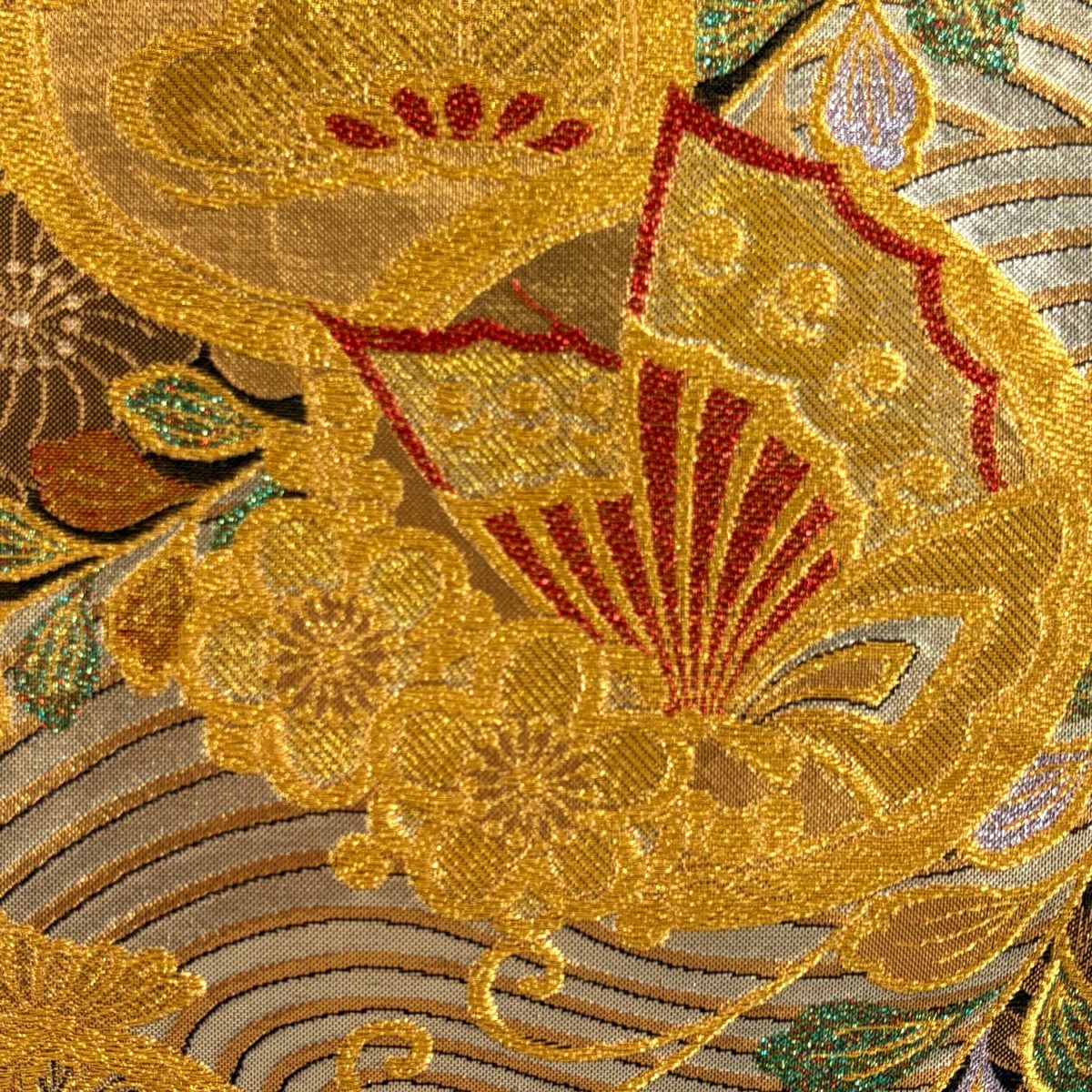 【美品】 袋帶 秀品級 鎌倉紋 蝶 金金箔 金絲 金 六通 純蠶絲