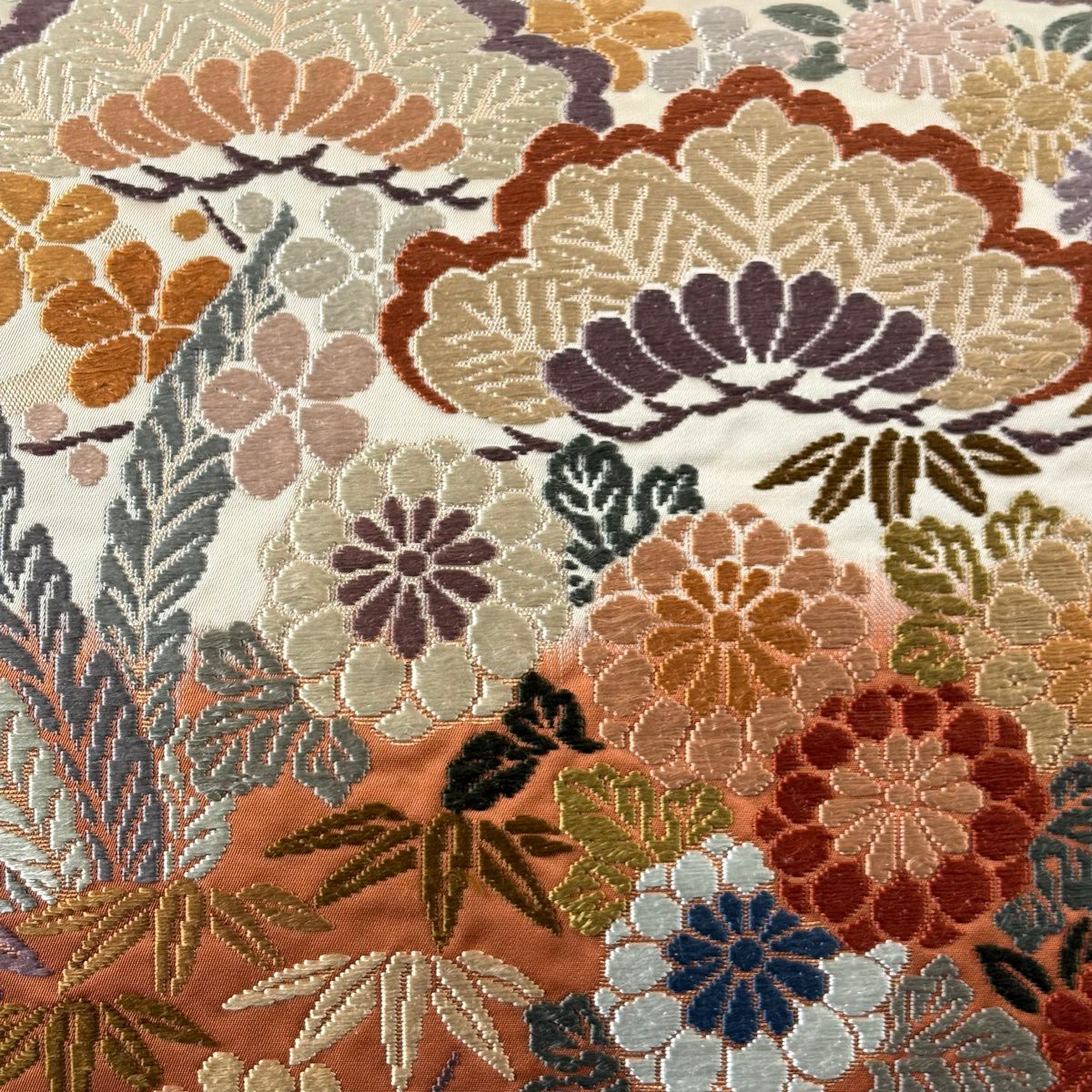 【美品】 袋帶 秀品級 松樹竹子梅花 流水 金金箔 唐織 米色 六通 純蠶絲