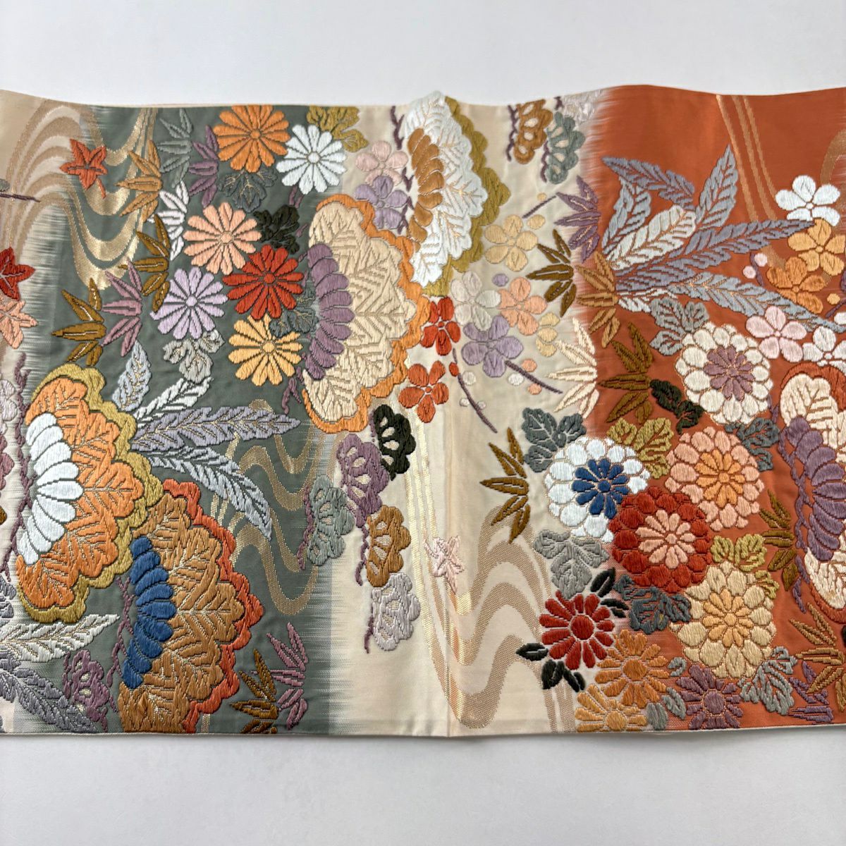 【美品】 袋帶 秀品級 松樹竹子梅花 流水 金金箔 唐織 米色 六通 純蠶絲