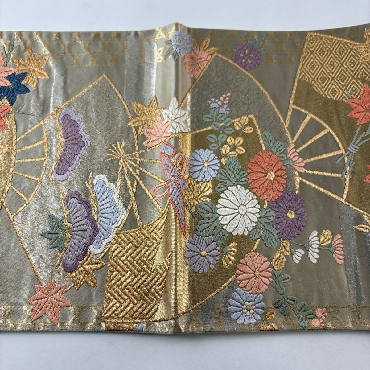 【美品】 袋帶 秀品級 能衣 扇子 草花紋 金金箔 金絲 灰綠 六通 純蠶絲