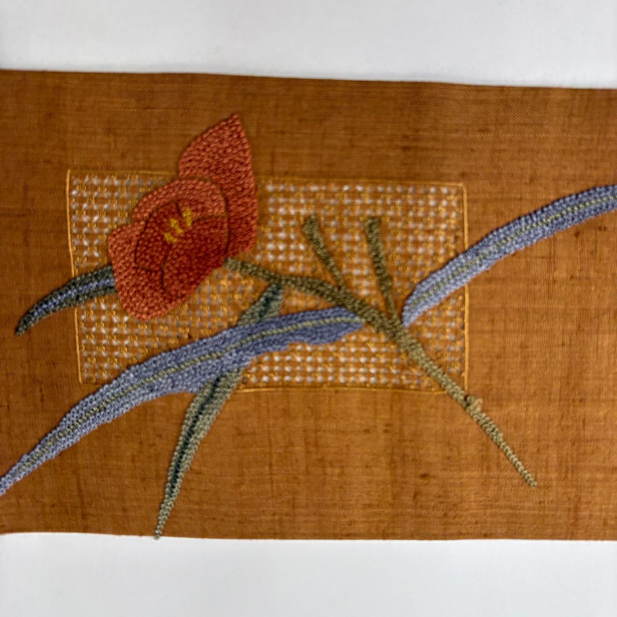 【美品】名古屋帶 優品級 紬織織 枝花 相良刺繡 茶 純蠶絲