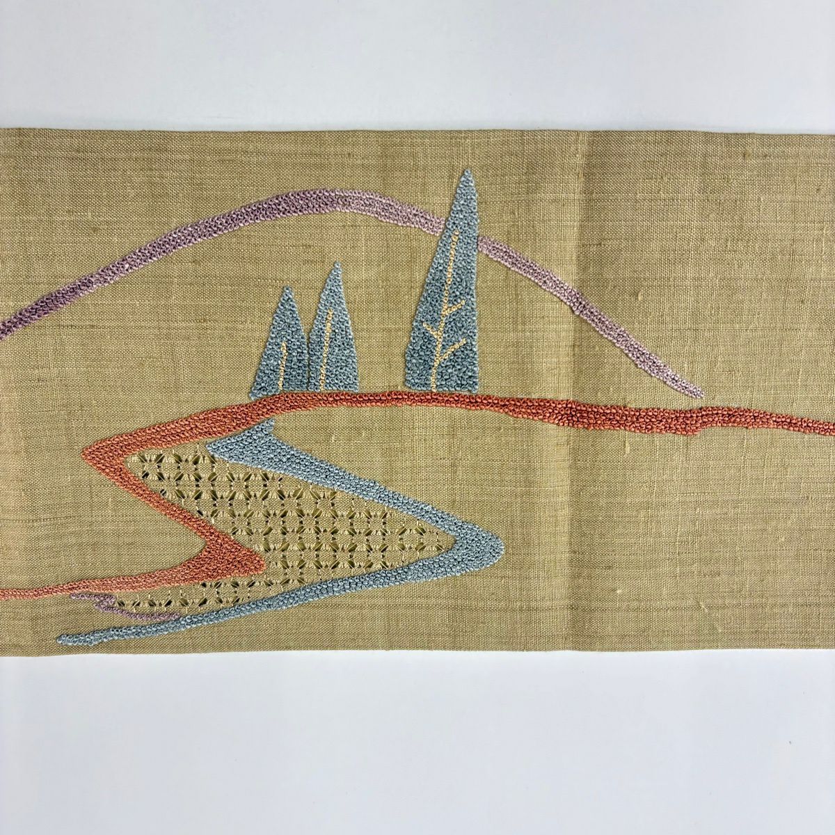 【美品】名古屋帶 秀品級 關西仕立 紬織織 樹木 流水 相良刺繡 薄茶 純蠶絲