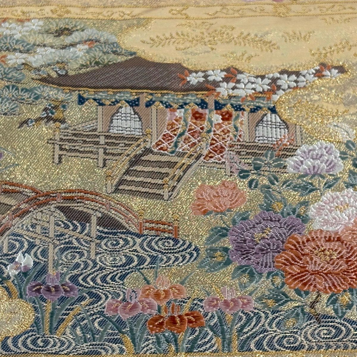 【美品】 袋帶 秀品級 古都吉祥紋 建物 花鳥 刺繡 金銀彩 金色 六通 純蠶絲
