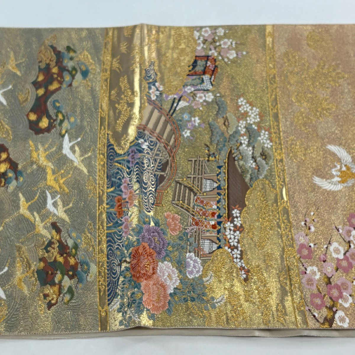 【美品】 袋帶 秀品級 古都吉祥紋 建物 花鳥 刺繡 金銀彩 金色 六通 純蠶絲