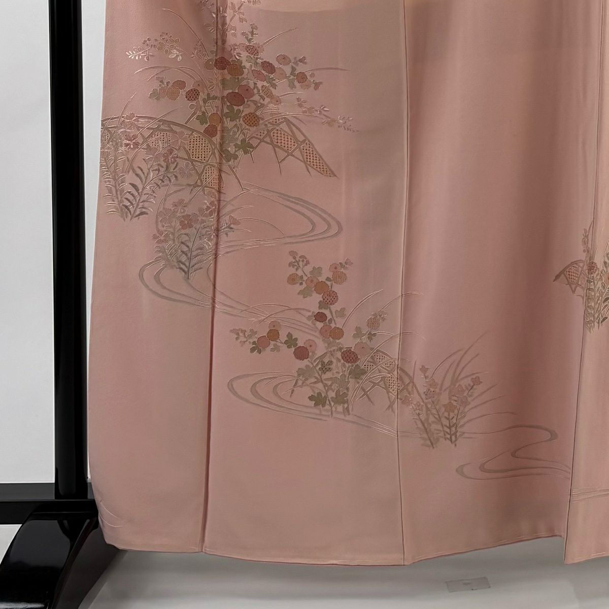 【美品】 付下 身長163.5cm 袖長66cm M 雙層 秋草 流水 汕頭刺繡 粉紅 純蠶絲 秀品級