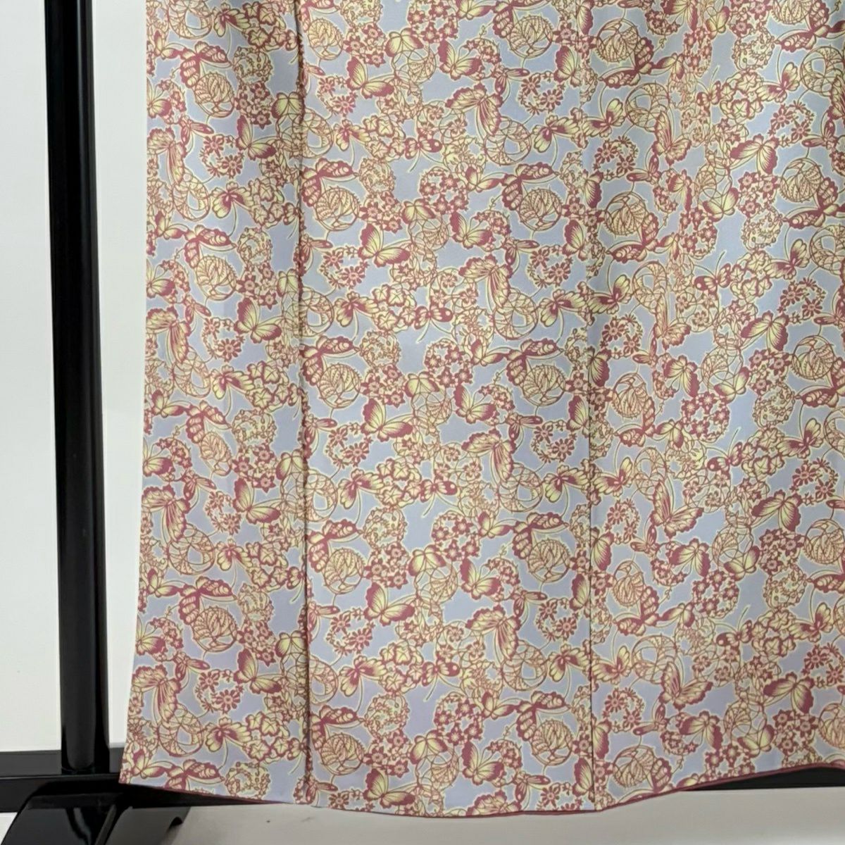 【美品】 小紋 身長161cm 袖長67.5cm L 雙層 落款あり 蝶 花丸紋 灰色 純蠶絲 秀品級