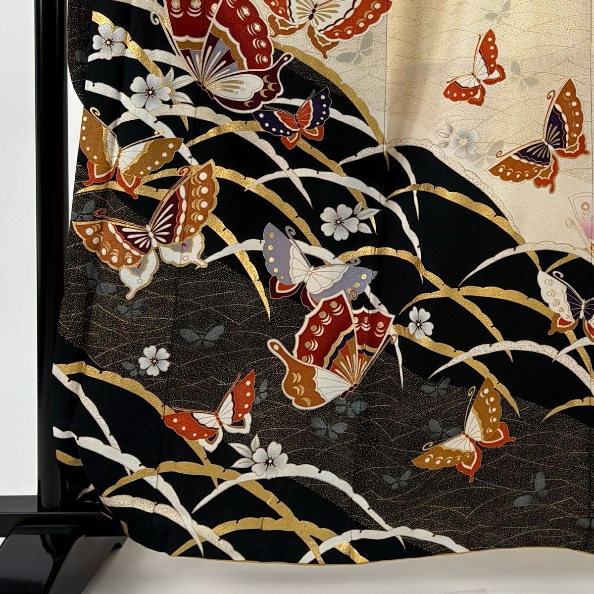 【美品】振袖禮服 身長162.5cm 袖長65cm M 雙層 蝶 雪芝 金銀彩 染分 黑 純蠶絲 秀品級