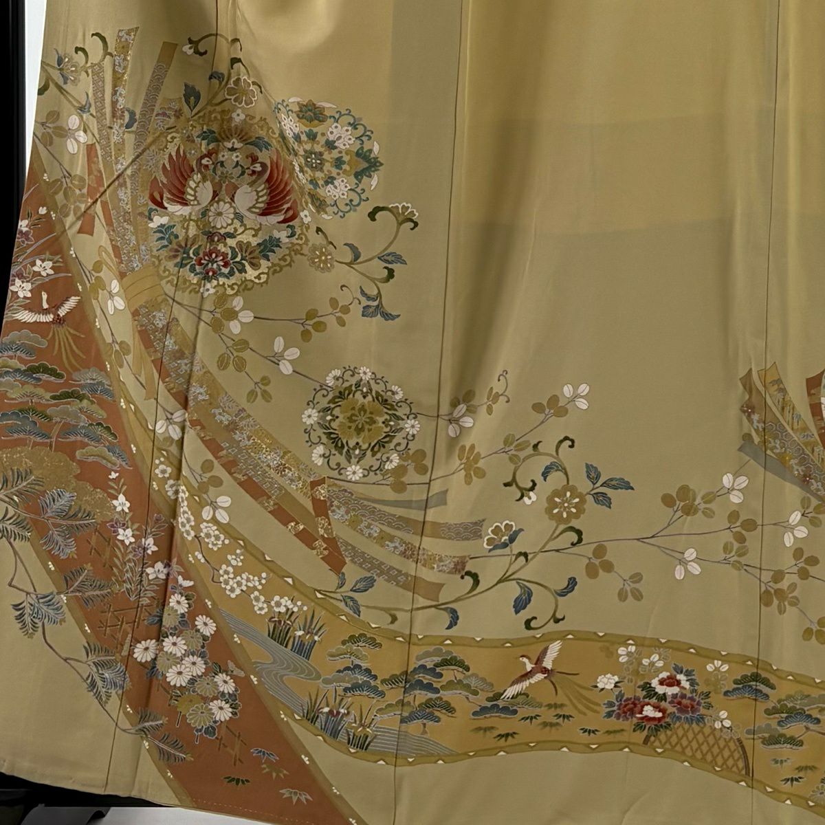 色留袖禮服 身長161.5cm 袖長64cm M 雙層 向對鳥 束帶熨斗紋 金銀彩 淡黃土 純蠶絲 秀品級 一個紋