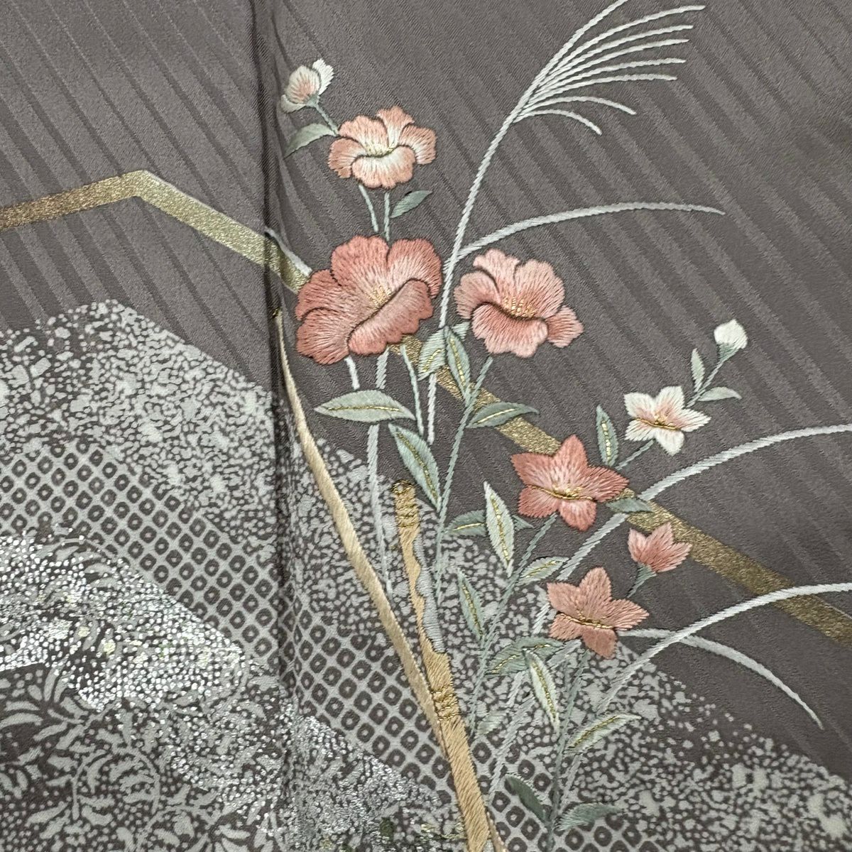 訪問服 身長157cm 袖長64cm M 雙層 草花紋紋 疋田刺繡 金銀彩 灰紫 純蠶絲 秀品級