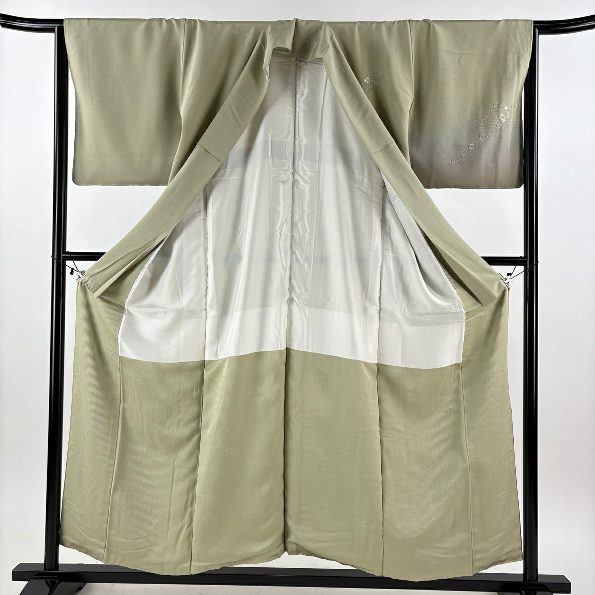 【美品】 付下 身長156cm 袖長65.5cm M 雙層 コシノアヤコ 落款あり 建物 貝桶 金銀彩 刺繡 灰綠 純蠶絲 名品級