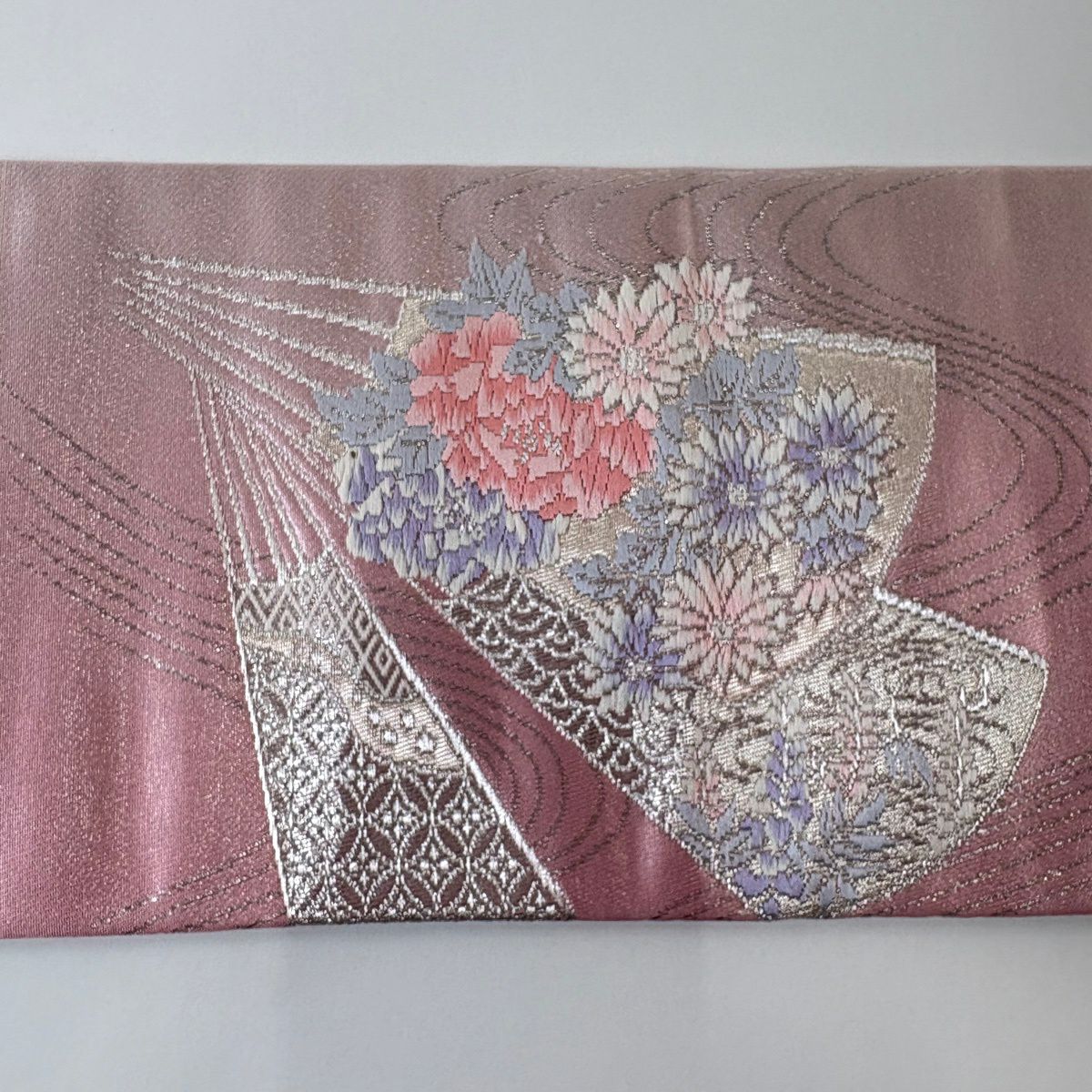 【美品】 名古屋帶 優品級 扇子 草花紋 金銀彩 唐織 淺粉色 純蠶絲