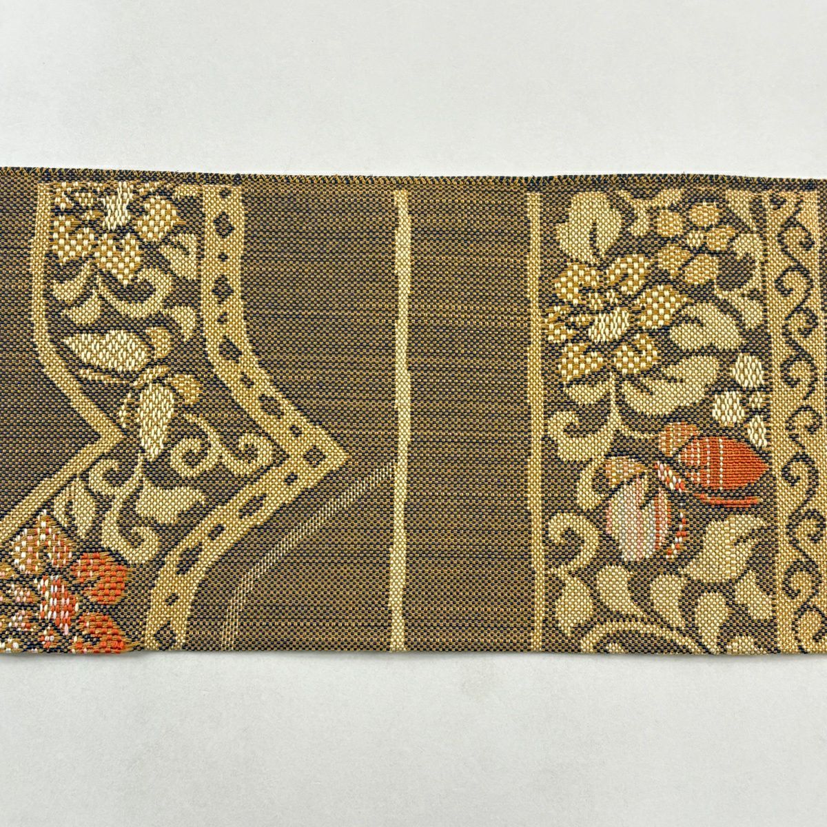 【美品】 名古屋帶 優品級 八寸名古屋帶 紬織織 花唐草紋 幾何學圖案 茶 純蠶絲