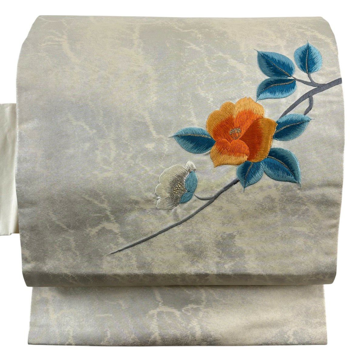 【美品】 名古屋帶 優品級 枝花 金銀彩 刺繡 奶油色 純蠶絲