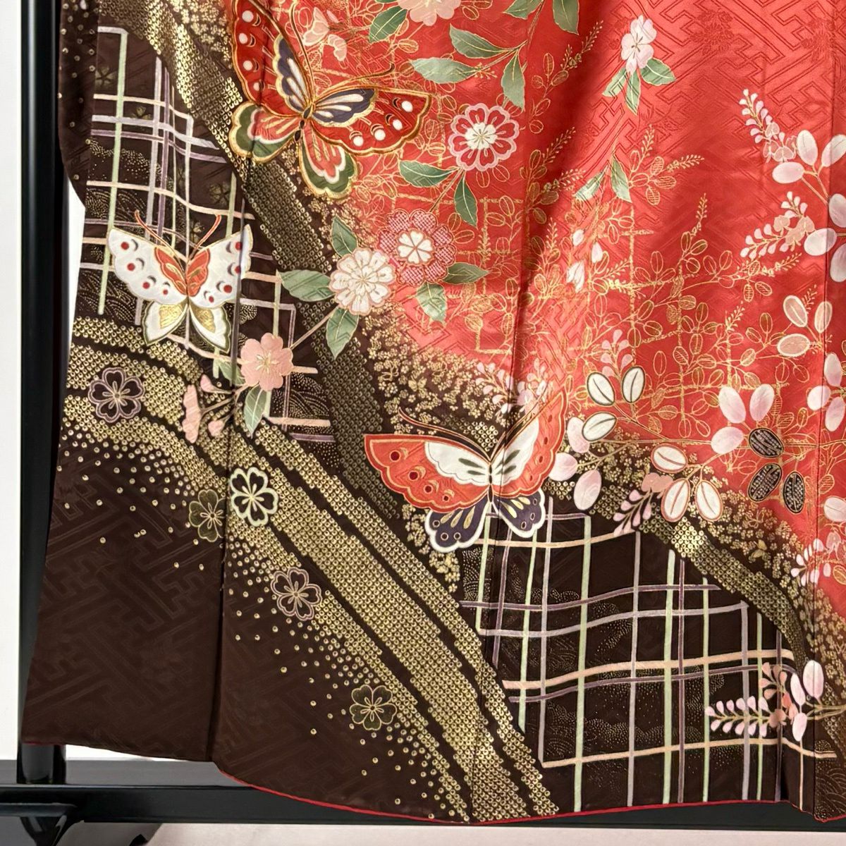 【美品】振袖禮服 身長158.5cm 袖長67cm M 雙層 袋帶全套 蝶 樹垂櫻 金絲 金銀彩 茜 純蠶絲 優品級
