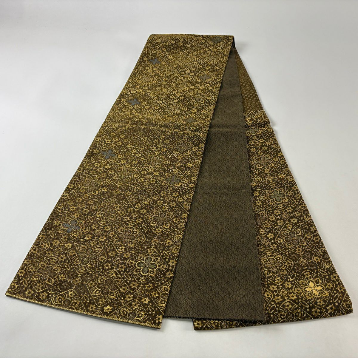 【美品】 袋帶 名品級 花 菱 金絲 金銀彩 焦茶 純蠶絲