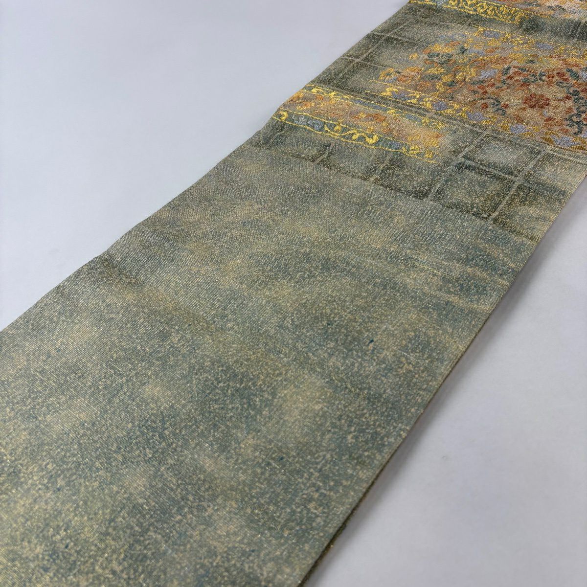 【美品】 袋帶 名品級 華紋 草花紋 金糸 金金箔 灰綠 六通 純蠶絲