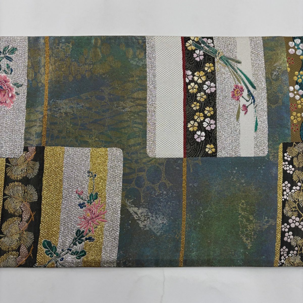 【美品】 袋帶 秀品級 花蒔雅風 松樹梅花 草花紋紋 唐織 金金箔 銀 六通 純蠶絲
